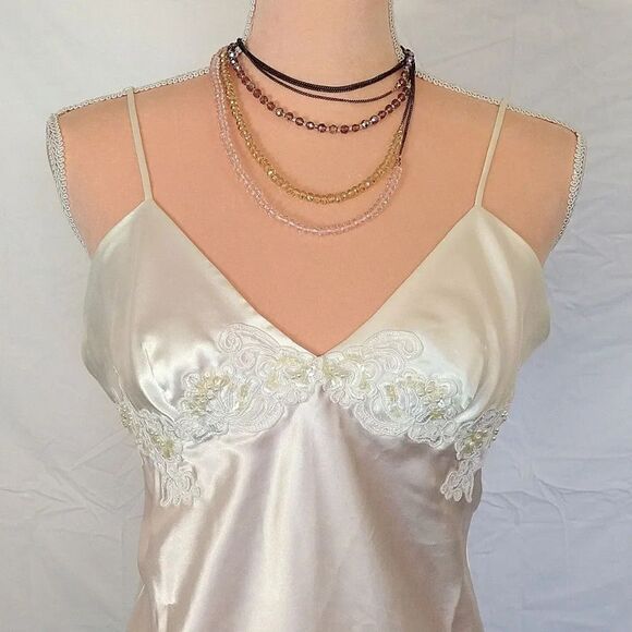 Victoria's Secret 1999 White Satin Pearl Sequin Applique Short Bridal Slip Small - Picture 5 of 17